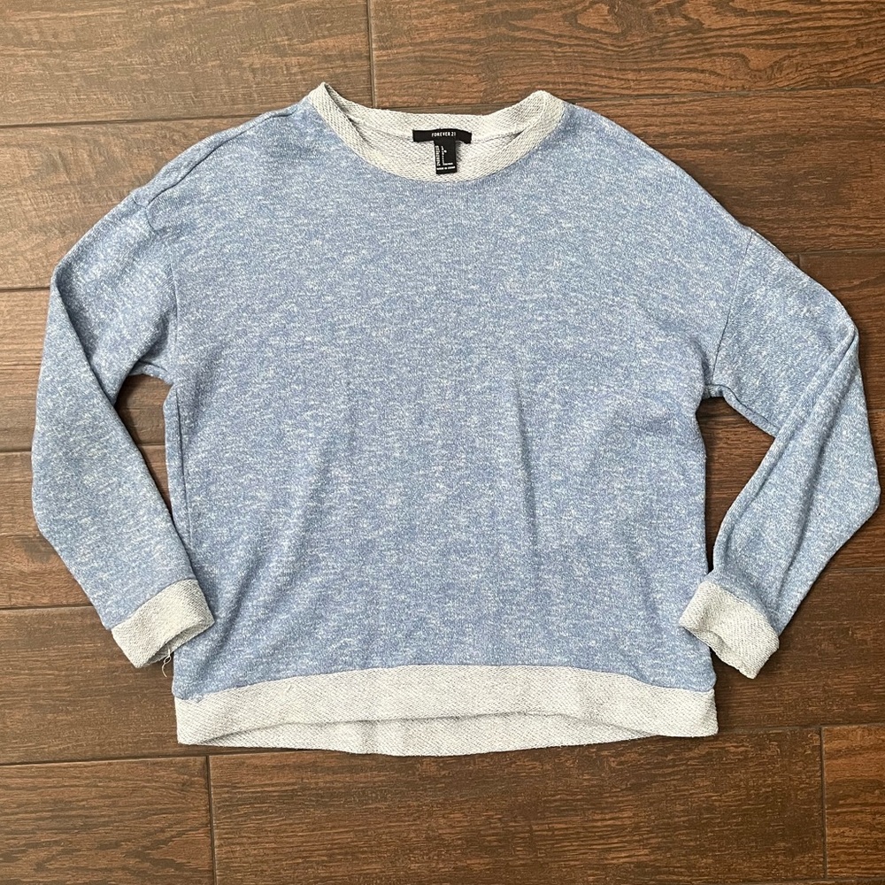 Blue long sleeve crewneck sweatshirt